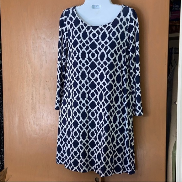 Hourglass Lily tunic, mini dress or top in navy and white. Softer than soft. - Picture 5 of 7